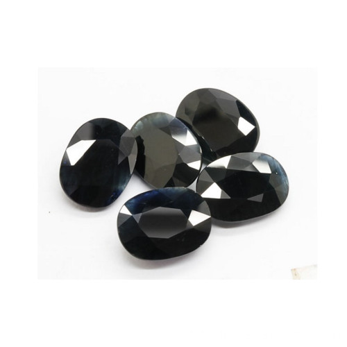 nice luster Oval natural black sapphire gemstones products